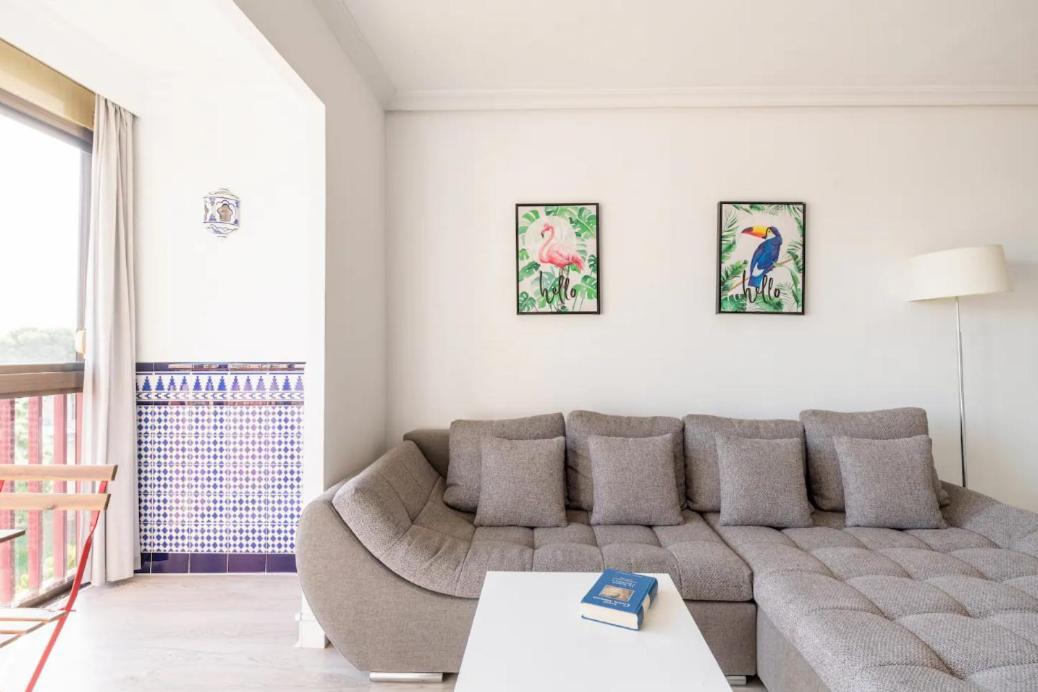 Apartamento Amplio Con 4 Habitaciones Y 2 Banos - Great Apartment With 4 Rooms - 2 Baths Seville Exterior photo